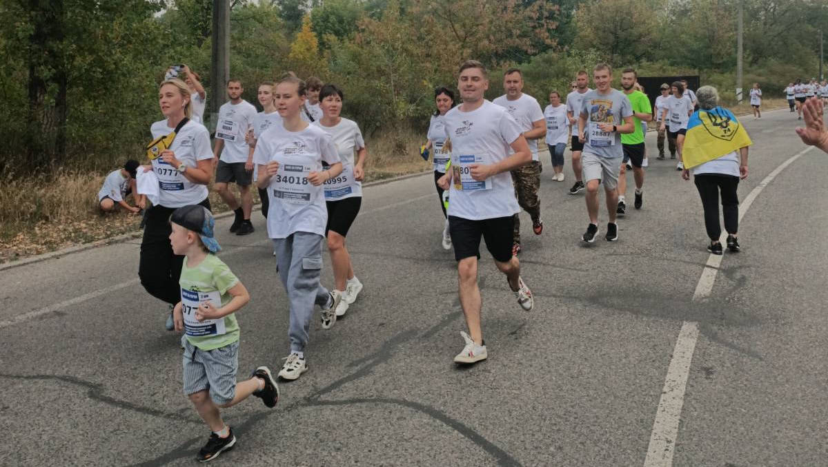 Громади Луганщини взяли участь у всеукраїнському забігу на честь загиблих героїв