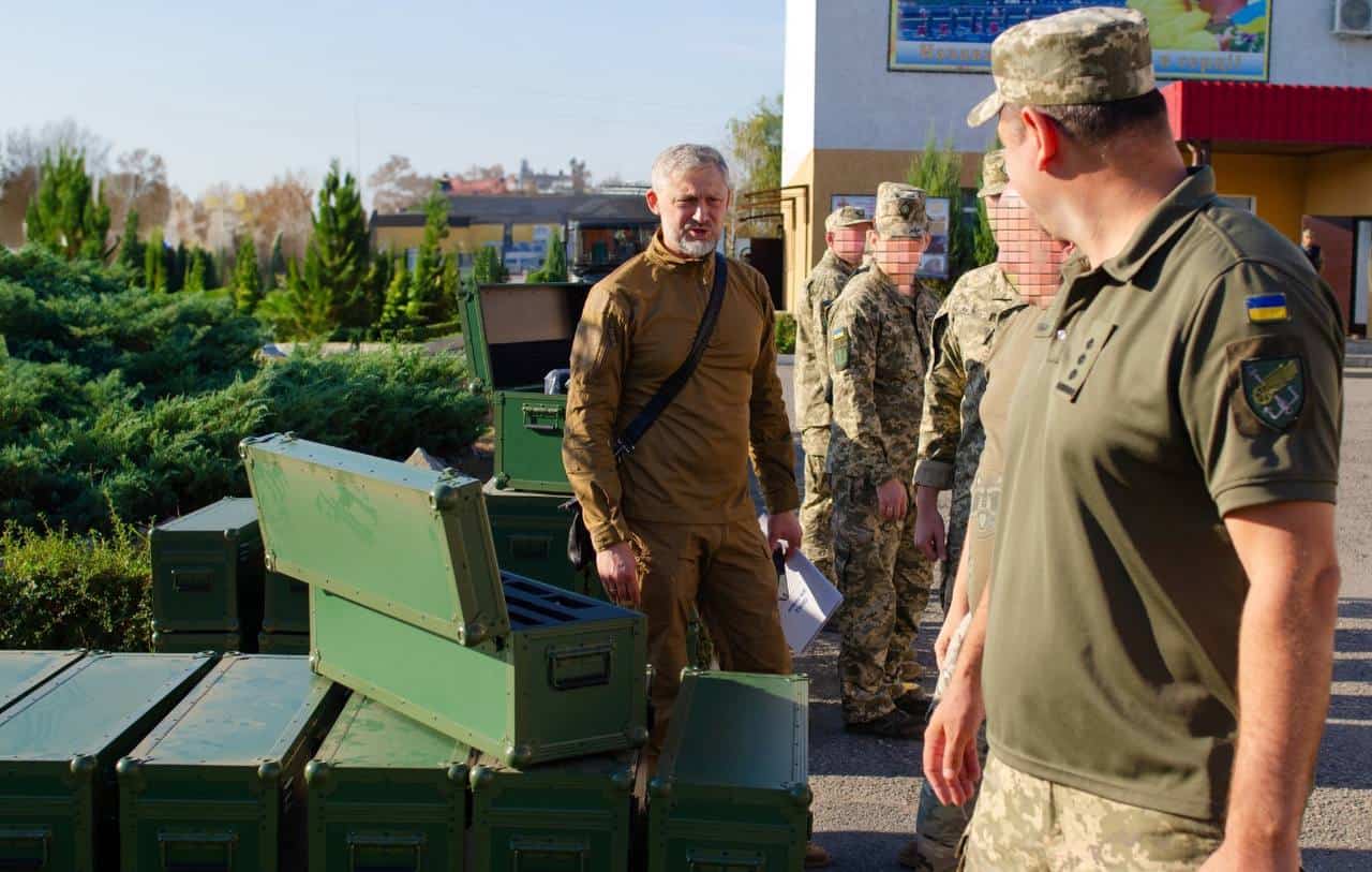 Держспецтрансслужба отримала радіоелектронні комплекси від сєвєродонецької громади