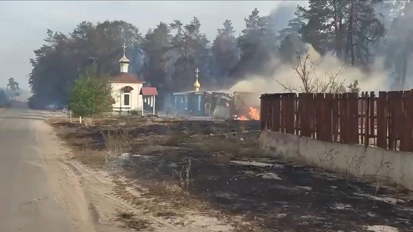 Під Сєвєродонецьком вирують масштабні лісові пожежі (фото)