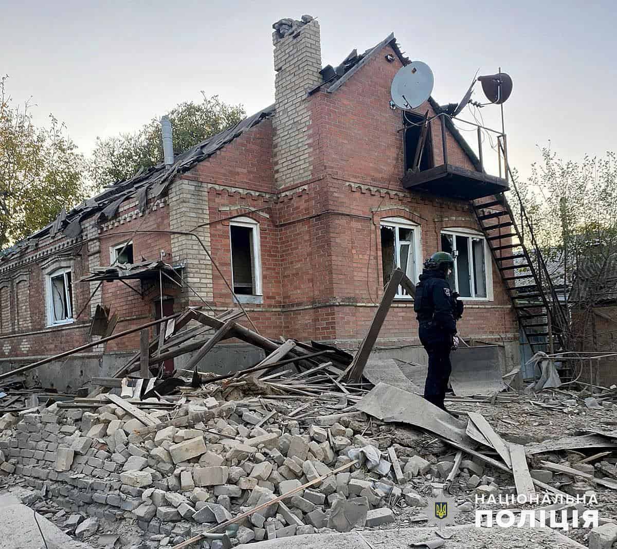 Через російські обстріли на Донеччині загинули двоє цивільних, 13 осіб поранено