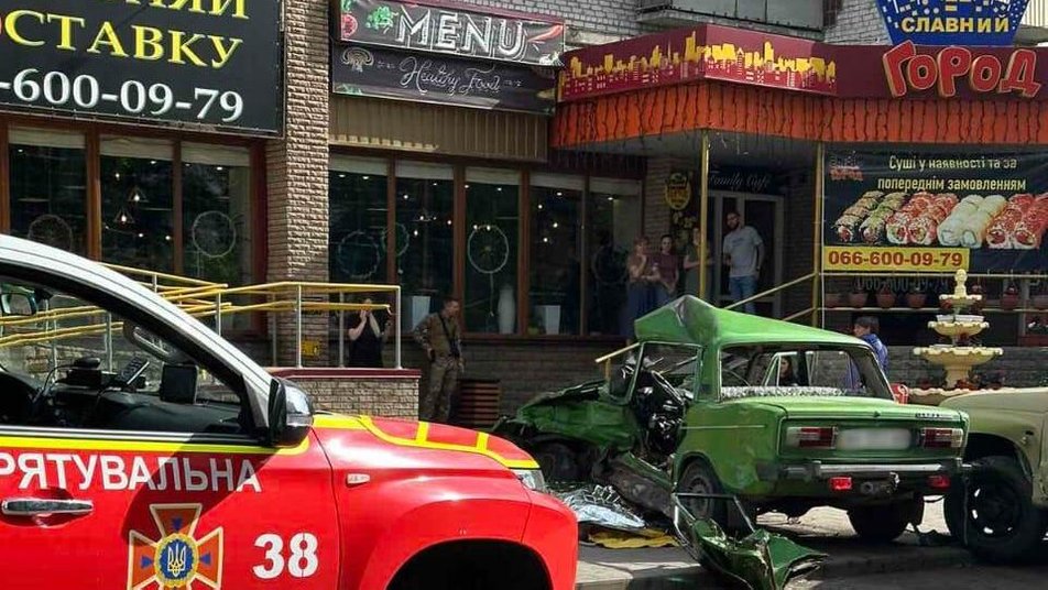 Винуватця ДТП, в якій загинула луганська журналістка, віддали на поруки невідомим