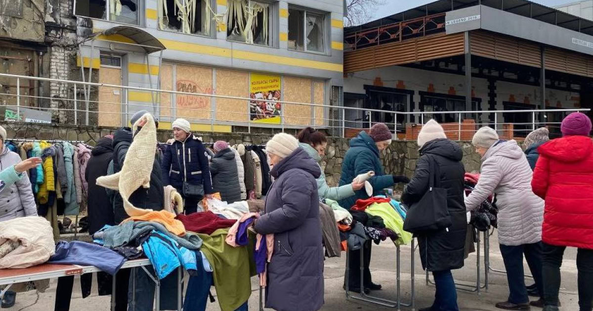 На фото «гуманітарки» від окупантів мешканці Сіверськодонецька ідентифікують власні речі