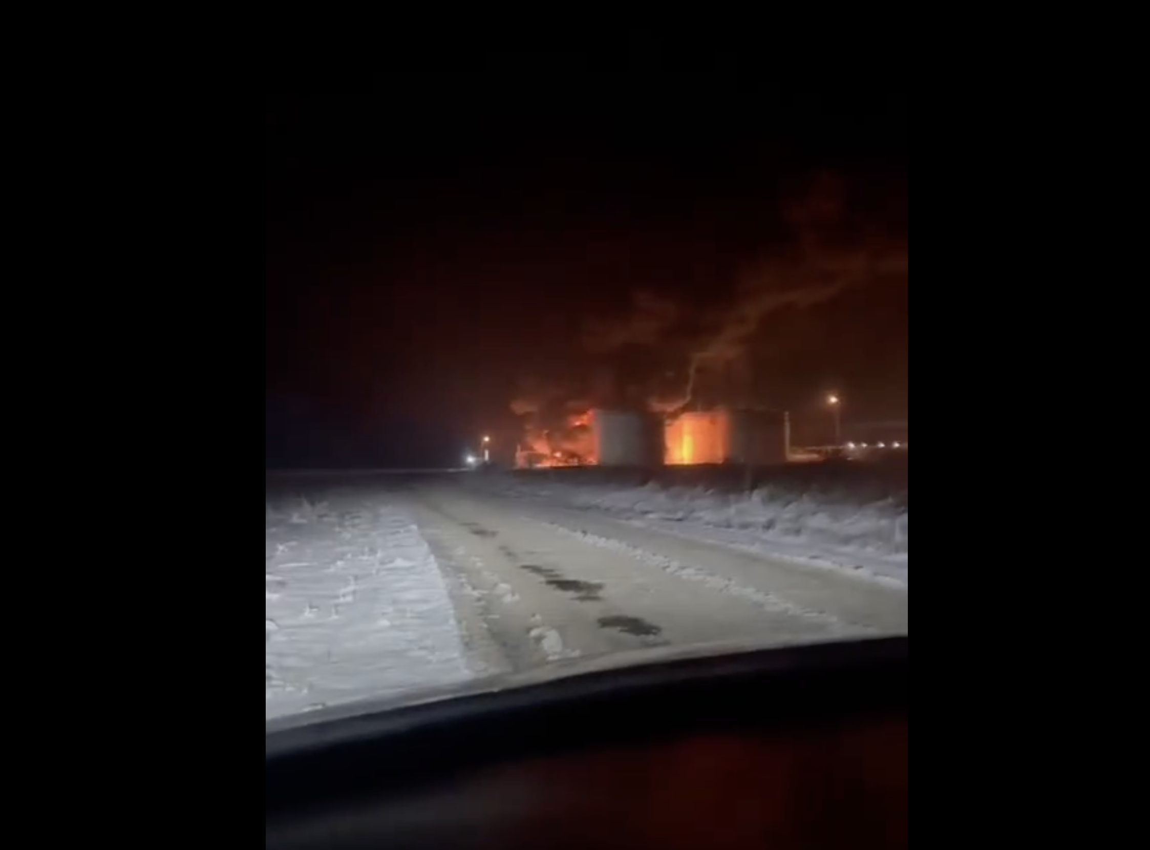 У Краснодарському краї РФ після атаки дронів спалахнула пожежа на нафтобазі