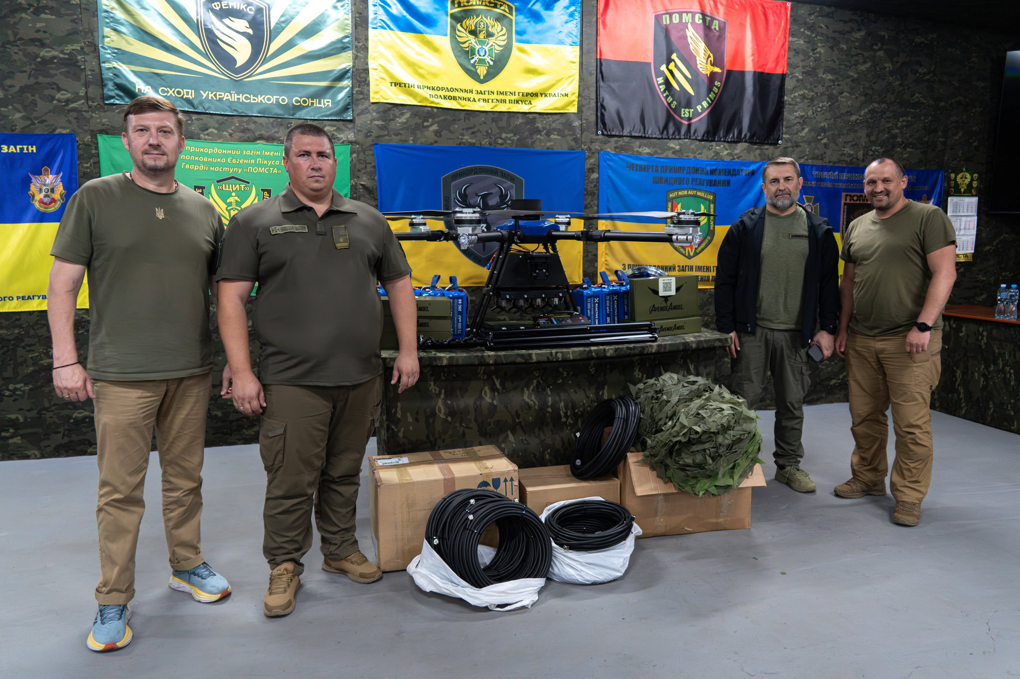 Луганські прикордонники отримали нове інженерно-авіаційне обладнання від колишнього очільника ЛОВА