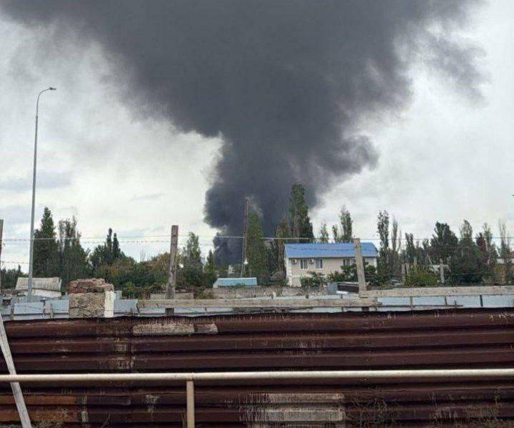 У Феодосії дрон влучив у нафтобазу, де стояв «Панцир-С1»