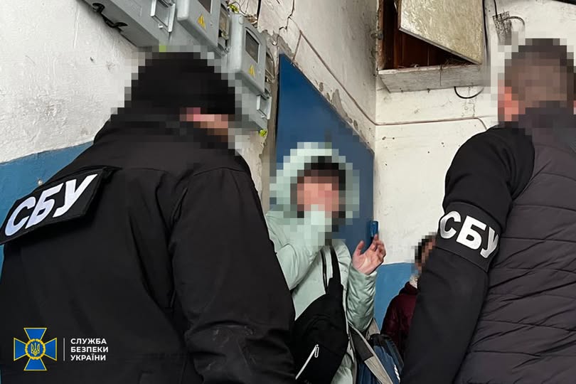 На Донеччині викрили жінку, яка шпигувала для РФ, маскуючись під прибиральницю