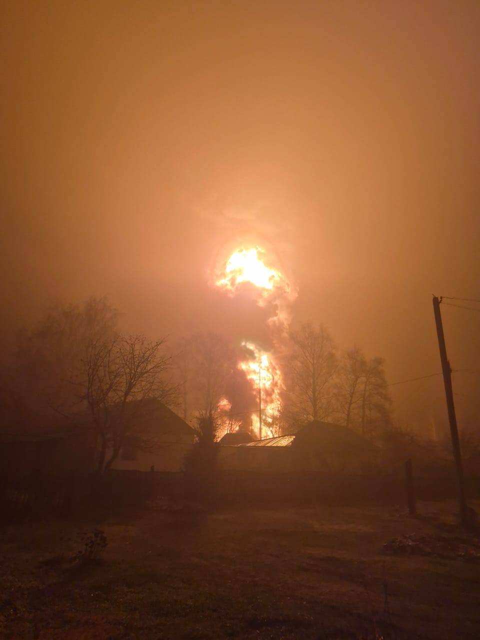 Атака дронів по РФ: у Тамбовській та Воронезькій областях — пожежі та пошкоджені резервуари палива