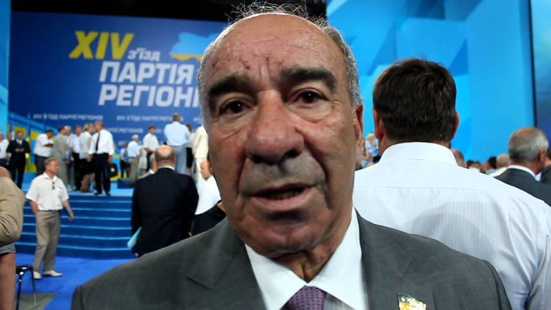 Герої та антигерої: історія найвищої нагороди України