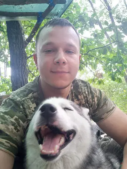 Коли дитинство закінчується з окупацією. Письменник із Донеччини Марк Бабаревич — про службу в НГУ й книги про війну