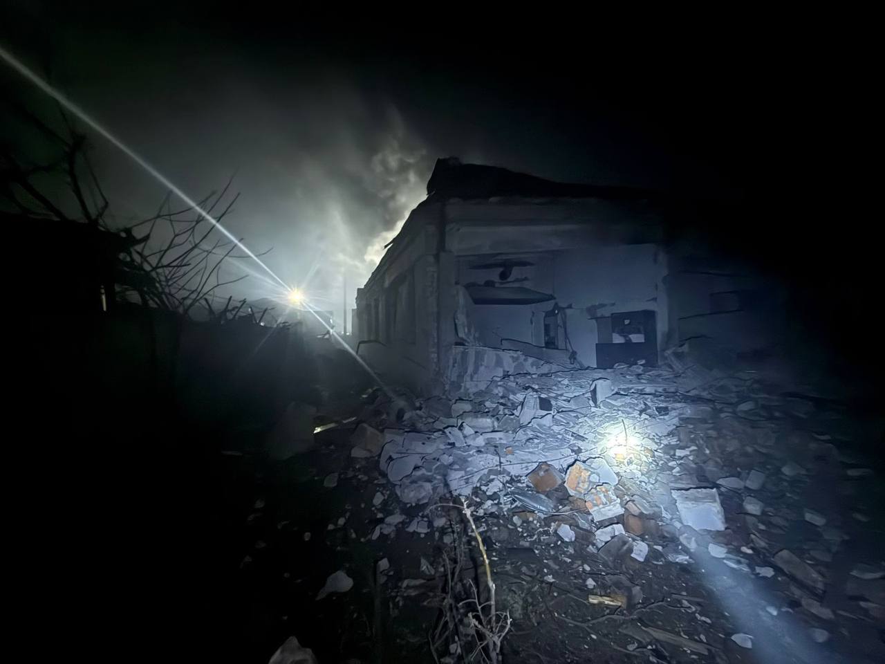 Росія вночі атакувала припортову інфраструктуру Одещини: двоє загиблих, троє поранених